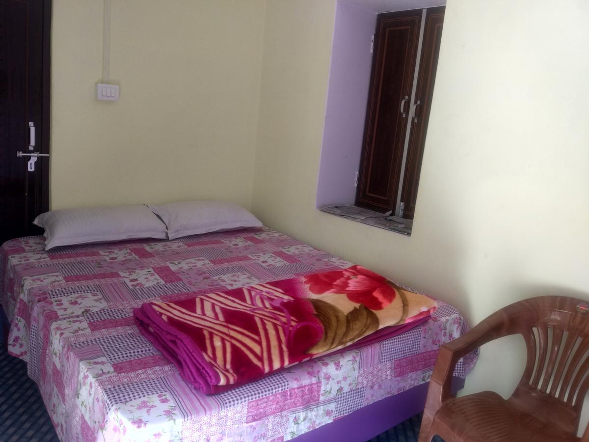 Radha Krishna Home Варанасі Екстер'єр фото