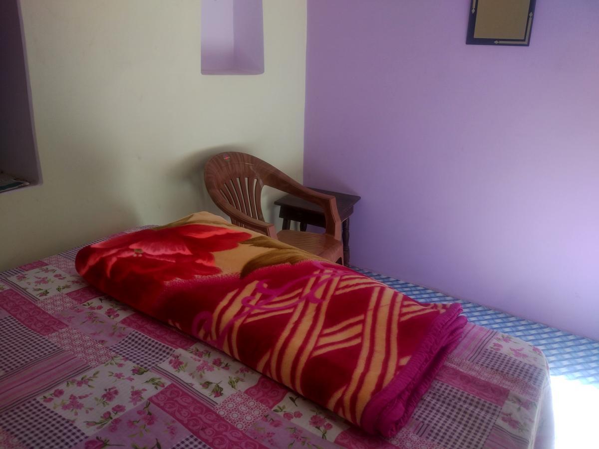 Radha Krishna Home Варанасі Екстер'єр фото