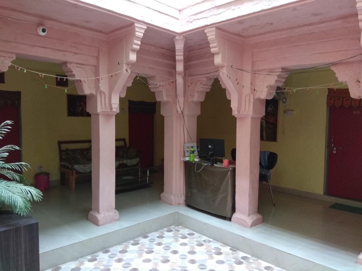 Radha Krishna Home Варанасі Екстер'єр фото